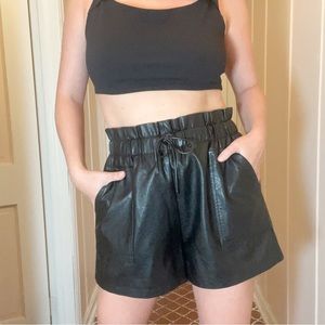 Oversized High Waist Loose Fit Faux Leather Shorts Size 10